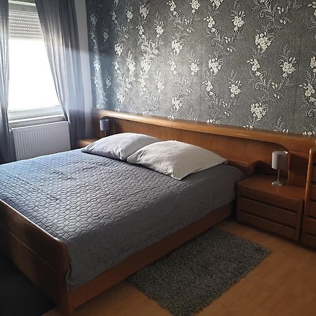 פירמאסנס Gaestewohnung מראה חיצוני תמונה